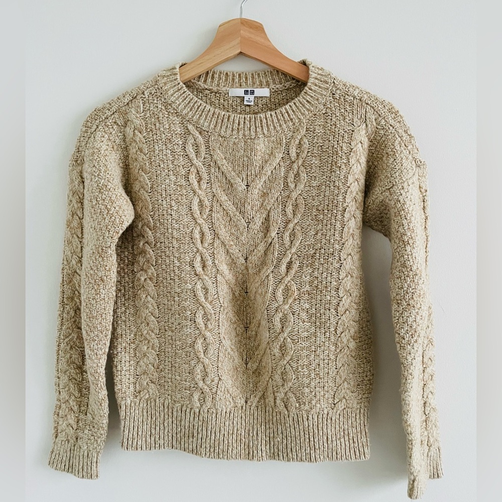 Uniqlo Beige Sweater